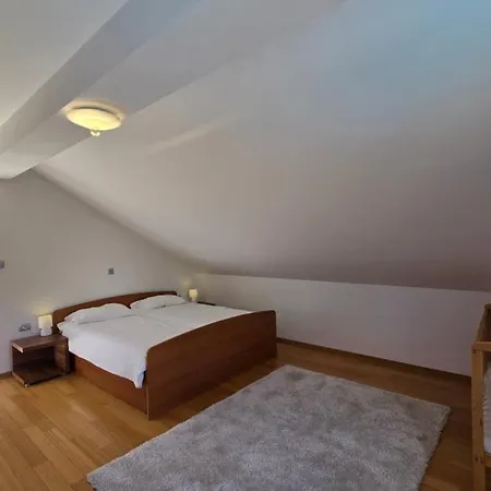 Marijana By Guide * Breza