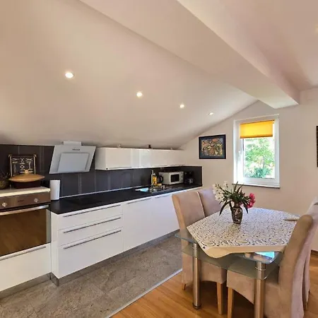 别墅 Marijana By Guide