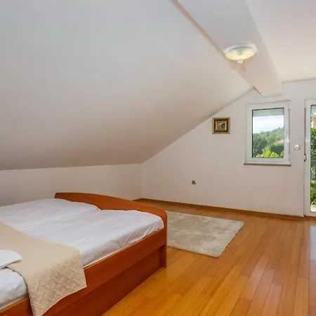 Marijana By Guide Breza