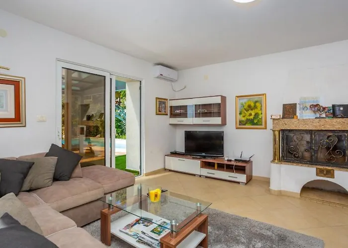 فيلة Marijana By Guide