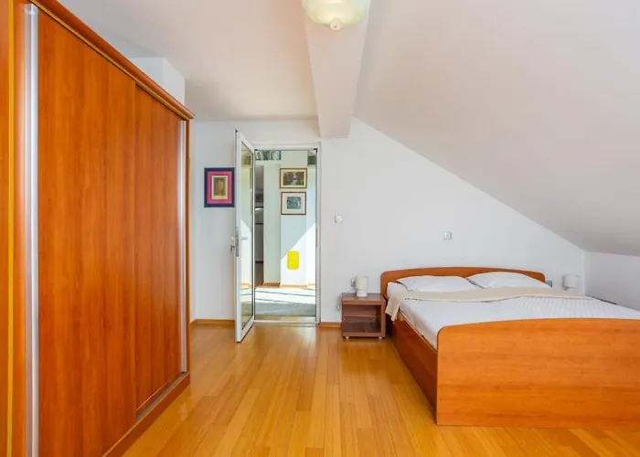 فيلة Marijana By Guide