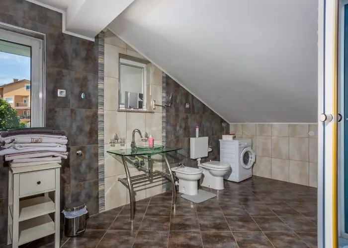 Marijana By Guide Villa