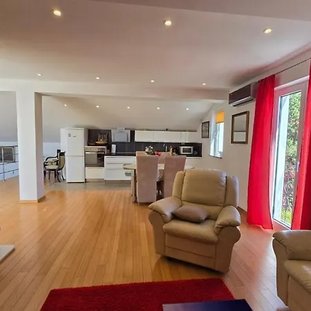 Marijana By Guide Vila Breza