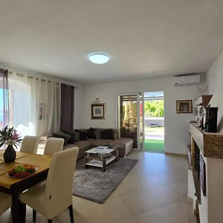 Vila Marijana By Guide Breza