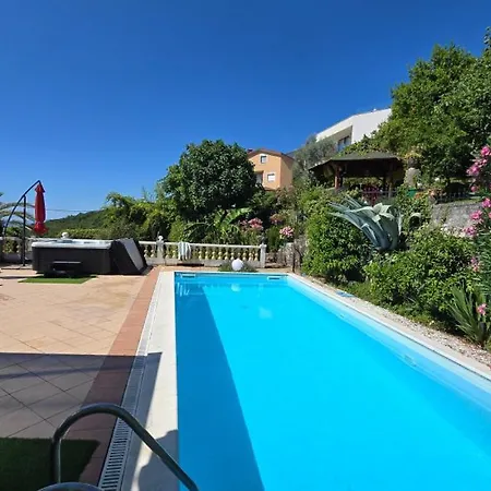 Marijana By Guide Vila *