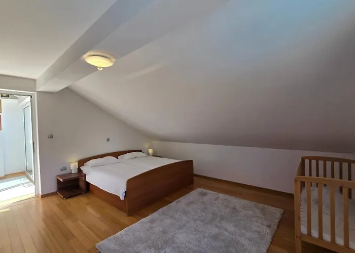 Marijana By Guide * Breza